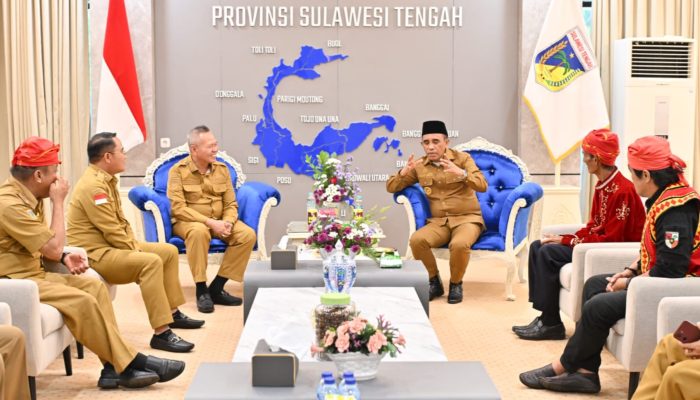Gubernur Sulteng Terima Kunjungan Bupati Sigi, Bahas Peresmian Jaringan Listrik dan Festival Danau Lindu 2025