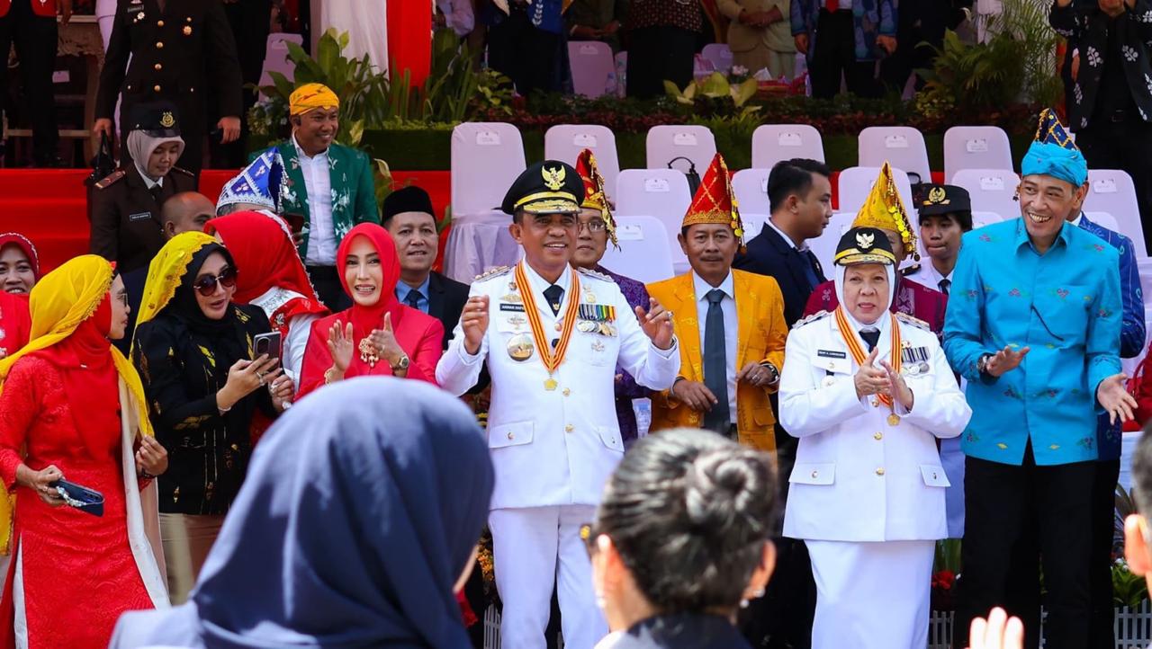 Gubernur dan Wakil Gubernur Sulteng Joget Tabola Bale Rayakan HUT ke-80 Republik Indonesia