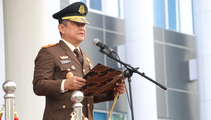 Pimpin Upacara HUT ke-80 RI, Kajati Sulteng: Korupsi Musuh Utama Kemerdekaan