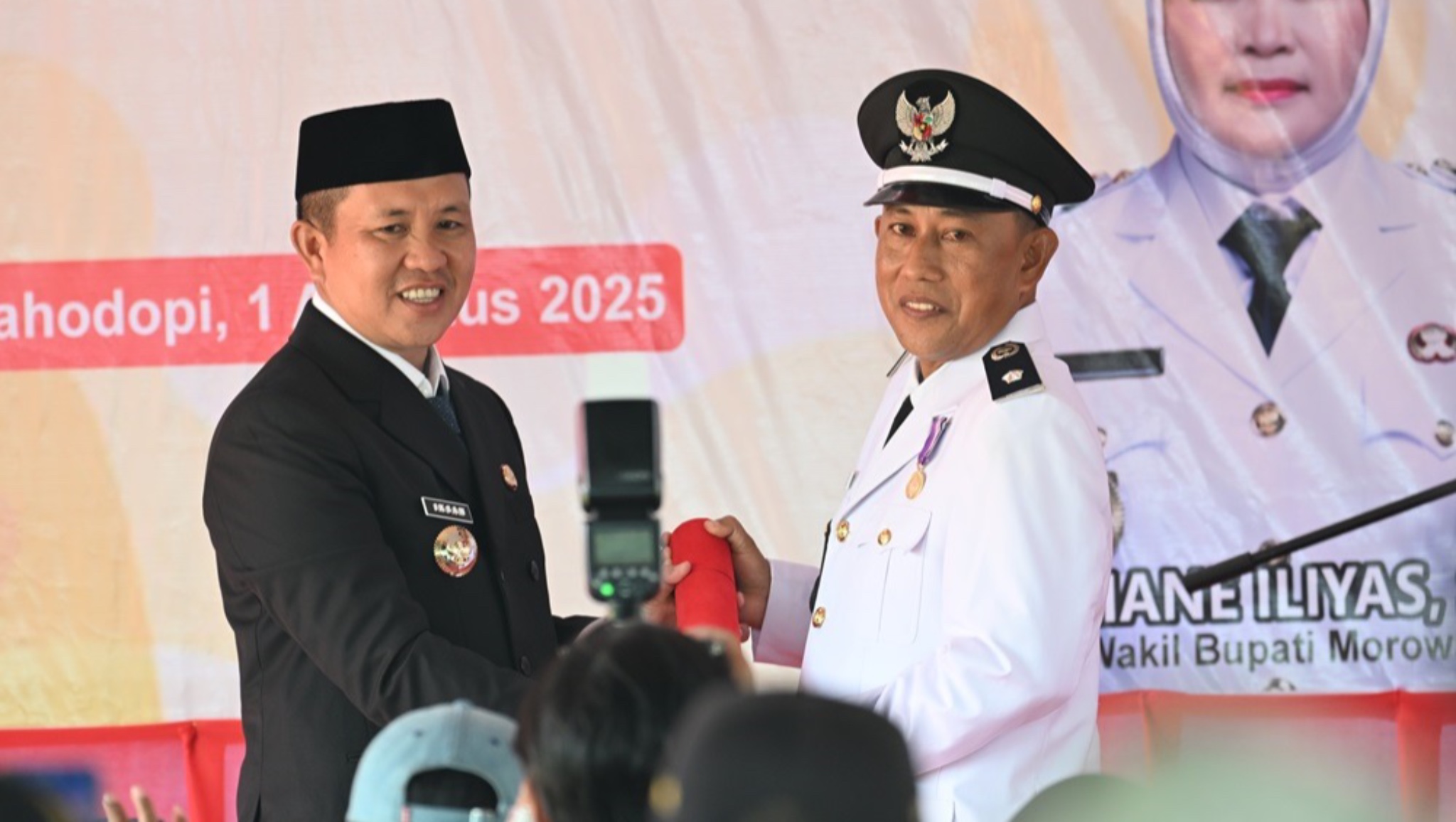 Bupati Morowali Lantik PAW Kades Bahodopi, Minta Perkuat Pelayanan Publik