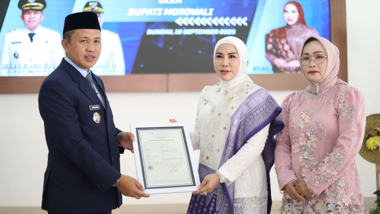 Bupati Iksan Kukuhkan Pengurus Dekranasda Morowali Masa Bakti 2025-2030