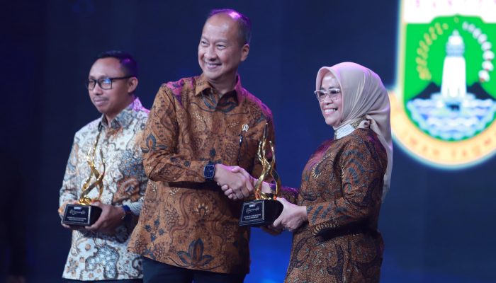 Malam Puncak HUT Kompas TV, Sulawesi Tengah Berhasil Meraih Penghargaan Peduli Iklim Investasi