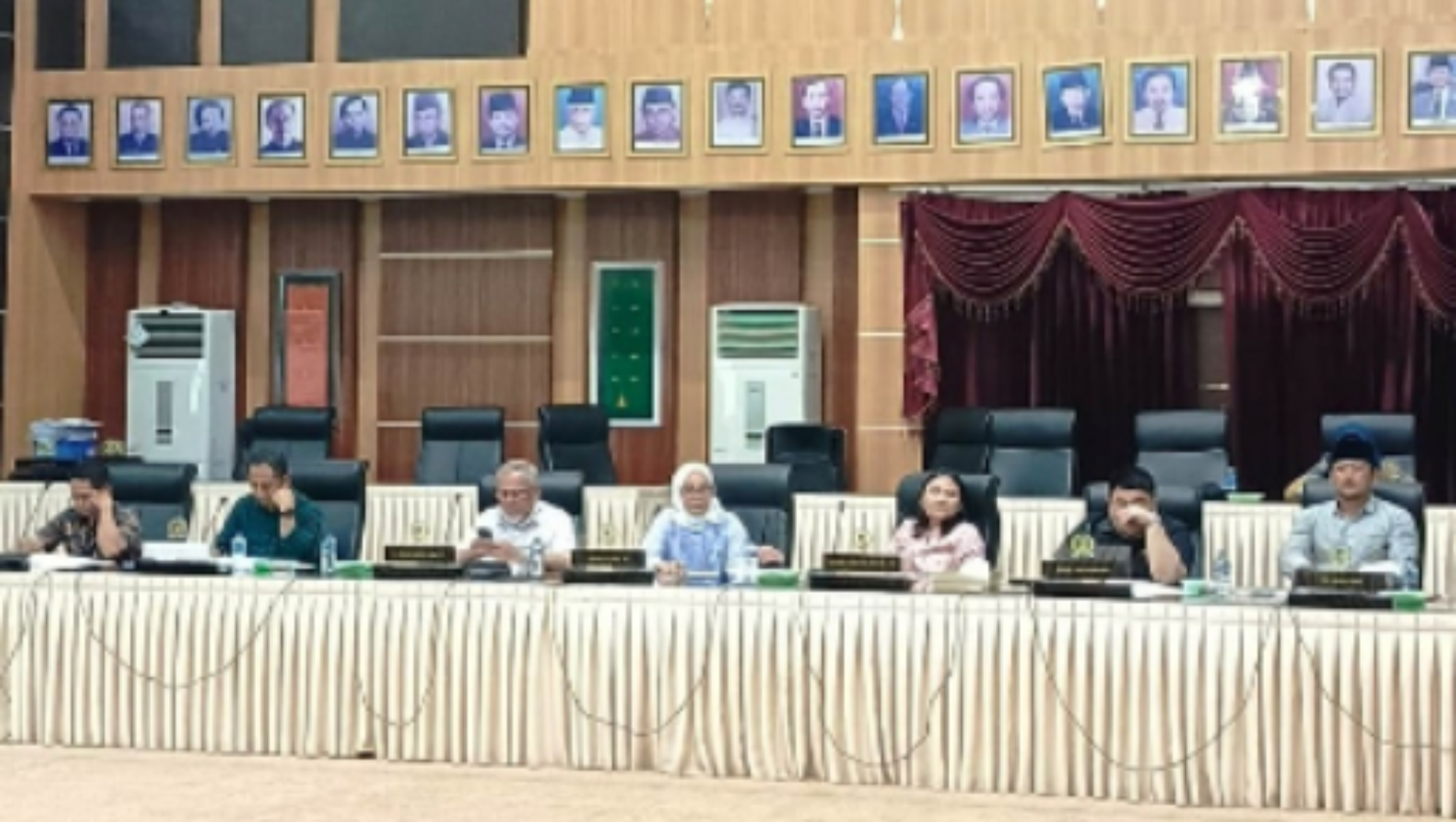 Sekretariat DPRD Sulteng Fasilitasi Empat Rapat Raperda dalam Sehari