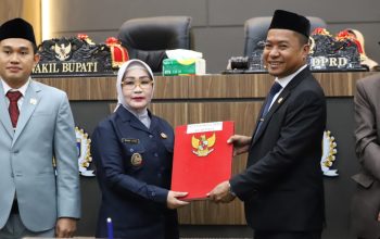 Rapat Paripurna DPRD Morowali Bahas Penyampaian Hasil Reses dan Pandangan Umum Fraksi Atas Sejumlah Ranperda
