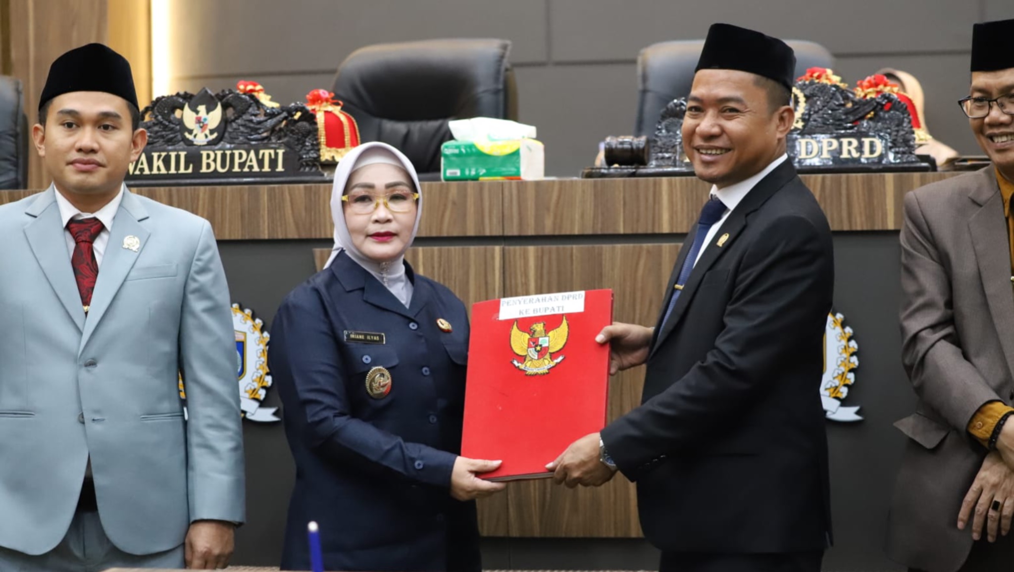 Rapat Paripurna DPRD Morowali Bahas Penyampaian Hasil Reses dan Pandangan Umum Fraksi Atas Sejumlah Ranperda