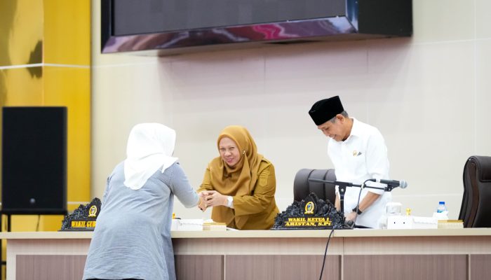 DPRD Sulteng Gelar Paripurna, Wagub Reny Lamadjido Sampaikan Apresiasi atas Dukungan Fraksi terhadap Raperda Inisiatif 2025