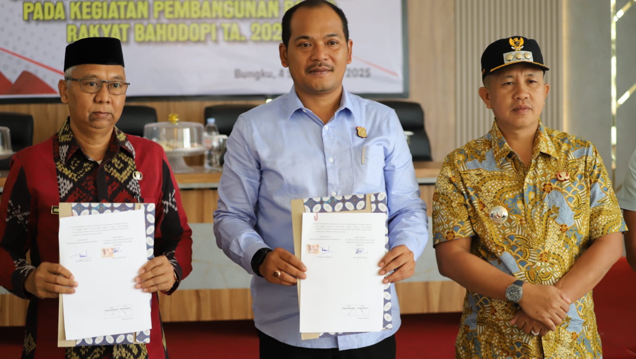 Pemkab dan Kejari Morowali Teken Kerja Sama Pendampingan Hukum Pembangunan Pasar Bahodopi