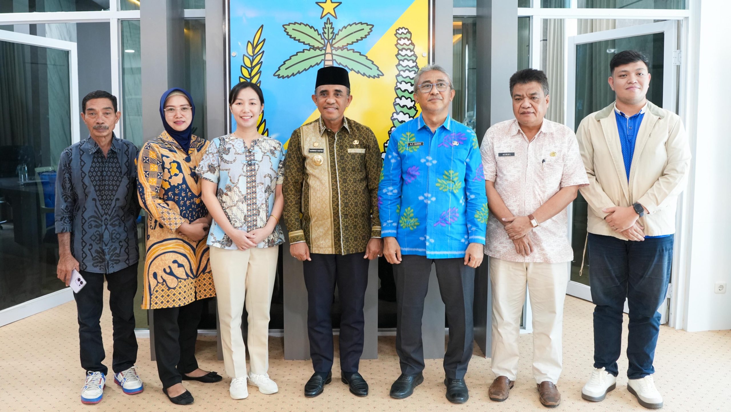 Anwar Hafid Dorong Pelatihan Bahasa Mandarin untuk Tenaga Kerja Industri Pertambangan