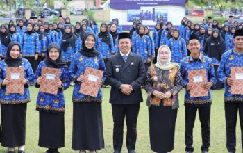 Pesan Bupati Iksan Usai Serahkan SK Pengangkatan PPPK Tahap II Morowali Formasi 2024