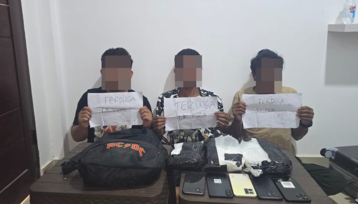 Penyeludupan 3Kg Sabu di Bandara Mutiara Sis Aljufri Palu Berhasil Digagalkan, Tiga Orang Ditangkap Polisi