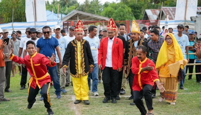 Fathur Razaq Resmi Buka Koni Sulteng Cup 2025 di Lapangan Batu Raja Tomini