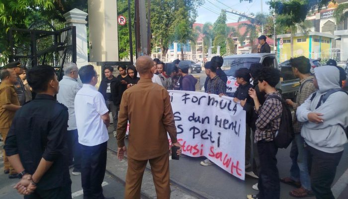 DPRD Sulteng Terima Aspirasi Mahasiswa, Desak Evaluasi Reforma Agraria dan Izin Perusahaan Bermasalah