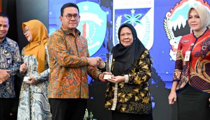 Pemprov Sulteng Meraih Penghargaan sebagai Daerah Peduli Perlindungan Konsumen