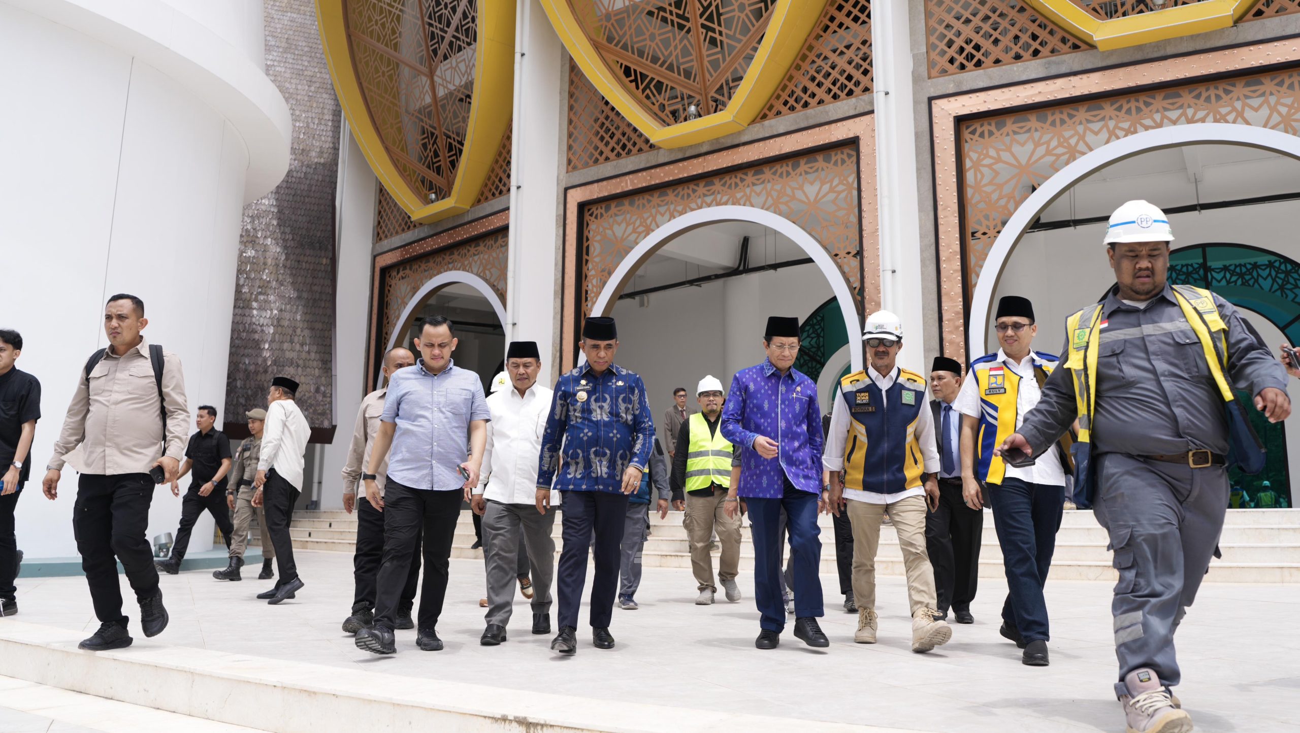 Menteri Agama Nasaruddin Umar Tinjau Progres Pembangunan Masjid Raya Baitul Khairaat Jelang Peresmian