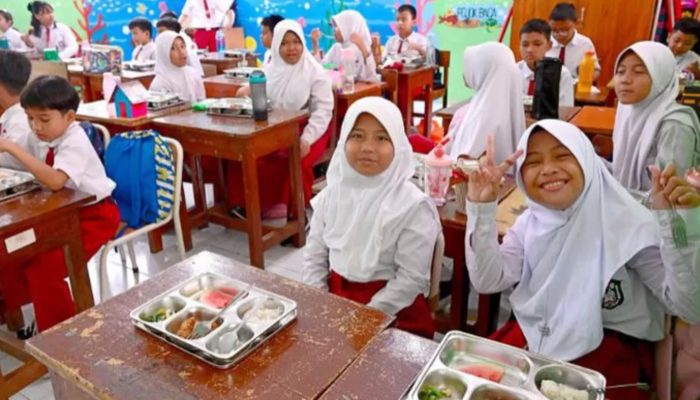 Pegiat Sosial Sebut SPPG YKB Polda Sulteng Bisa Jadi Contoh untuk Evaluasi Program MBG