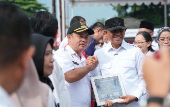 Gubernur Sulteng Anwar Hafid Pimpin Upacara Peringatan Hari Kesehatan Nasional 2025