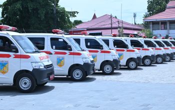 Gubernur Sulteng Serahkan 19 Unit Ambulance untuk Rumah Ibadah-Yayasan Keagamaan, Perkuat Program Berani Sehat