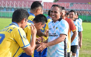 Laga Persahabatan Berani FC vs Skill Touna FC, Gubernur Sulteng Anwar Hafid Cetak Dua Gol