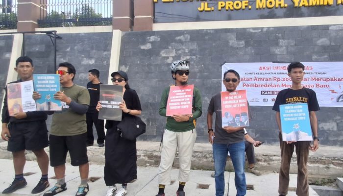 Jurnalis Gelar Aksi Mimbar Bebas Dukung Tempo, Desak Pengadilan Tolak Gugatan Menteri Amran Sulaiman