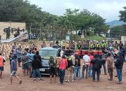 Demo Warga Lingkar Tambang Poboya Berakhir Blokade Akses Jalan PT CPM, Desak Penciutan Lahan untuk WPR