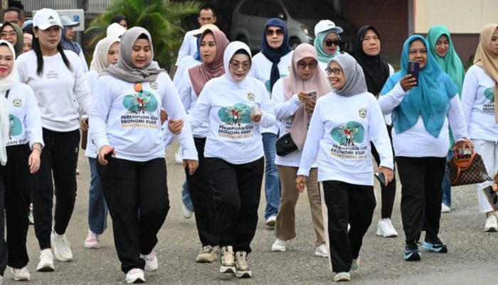 Peringati Hari Ibu ke-97, Wabup Morowali Iriane Iliyas Lepas Peserta Jalan Santai