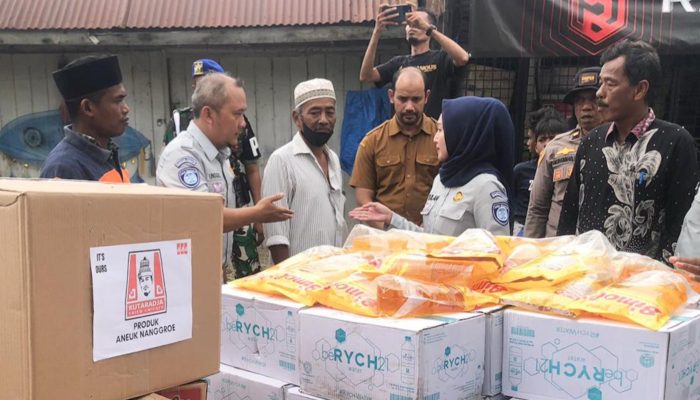 Jasa Raharja Salurkan Bantuan Sosial untuk Warga Terdampak Banjir di Kabupaten Pidie Aceh