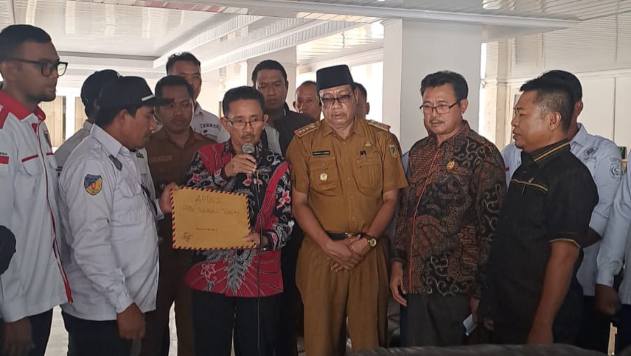 DPRD Sulteng Terima Aksi APDESI, Desak Pemerintah Pusat Evaluasi PMK 81 Tahun 2025 yang Dinilai Merugikan Desa