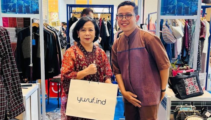 Diberdayakan BRI, UMKM Busana Muslim Asal Tangerang Tembus Pasar Global Lewat Tenun Baduy