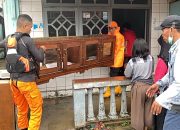 Tim SAR Evakuasi Korban Banjir Donggala, 16 KK Terdampak dan 3 Rumah Hanyut
