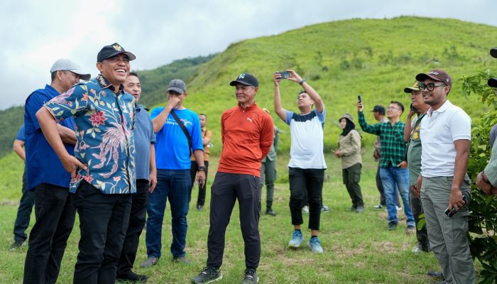 Disiapkan Jadi Pusdirga, Gubernur Sulteng Anwar Hafid Tinjau Bukit Salena