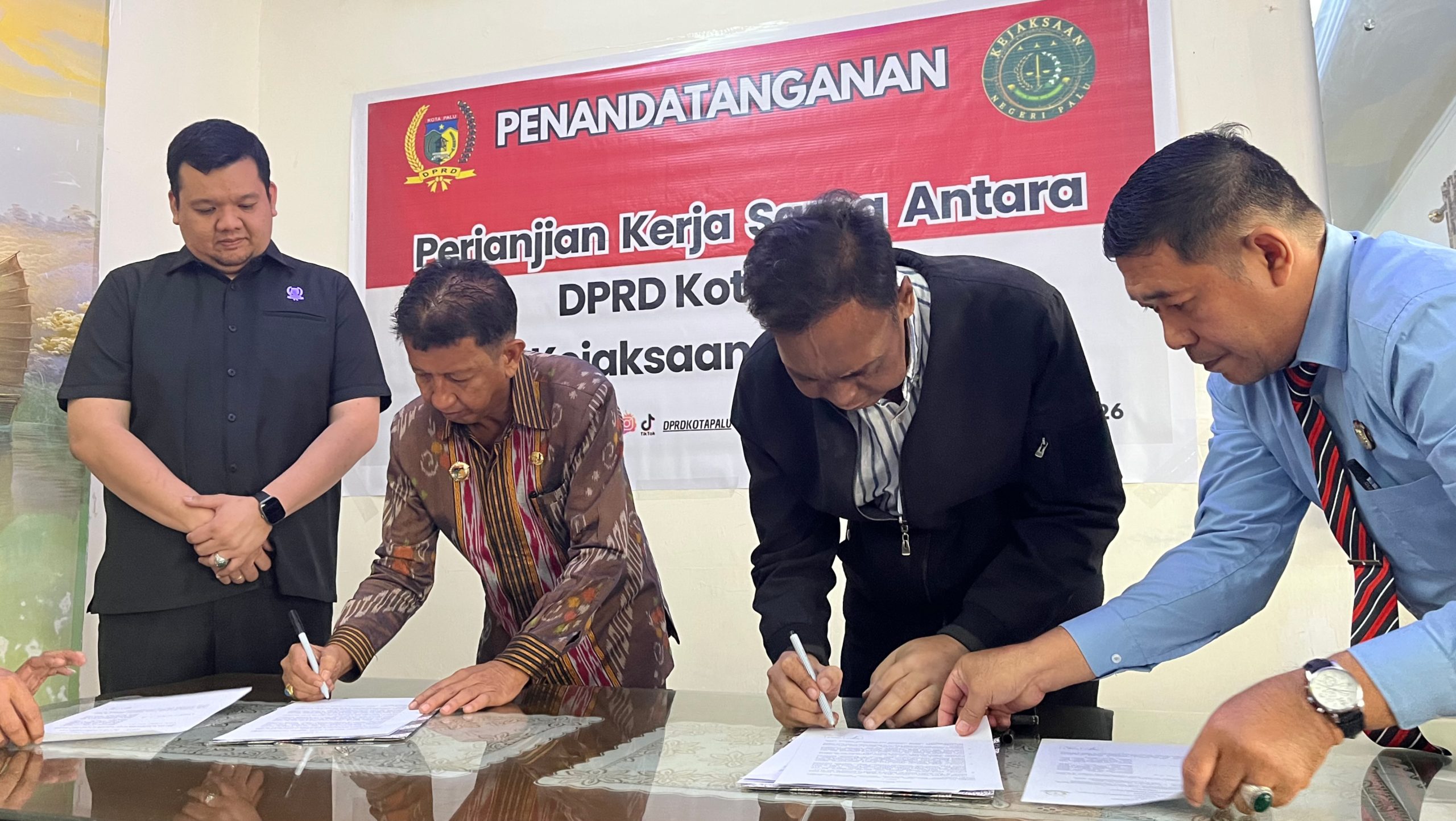 DPRD dan Kejari Palu Teken Kerja Sama Pendampingan Hukum Perdata dan TUN