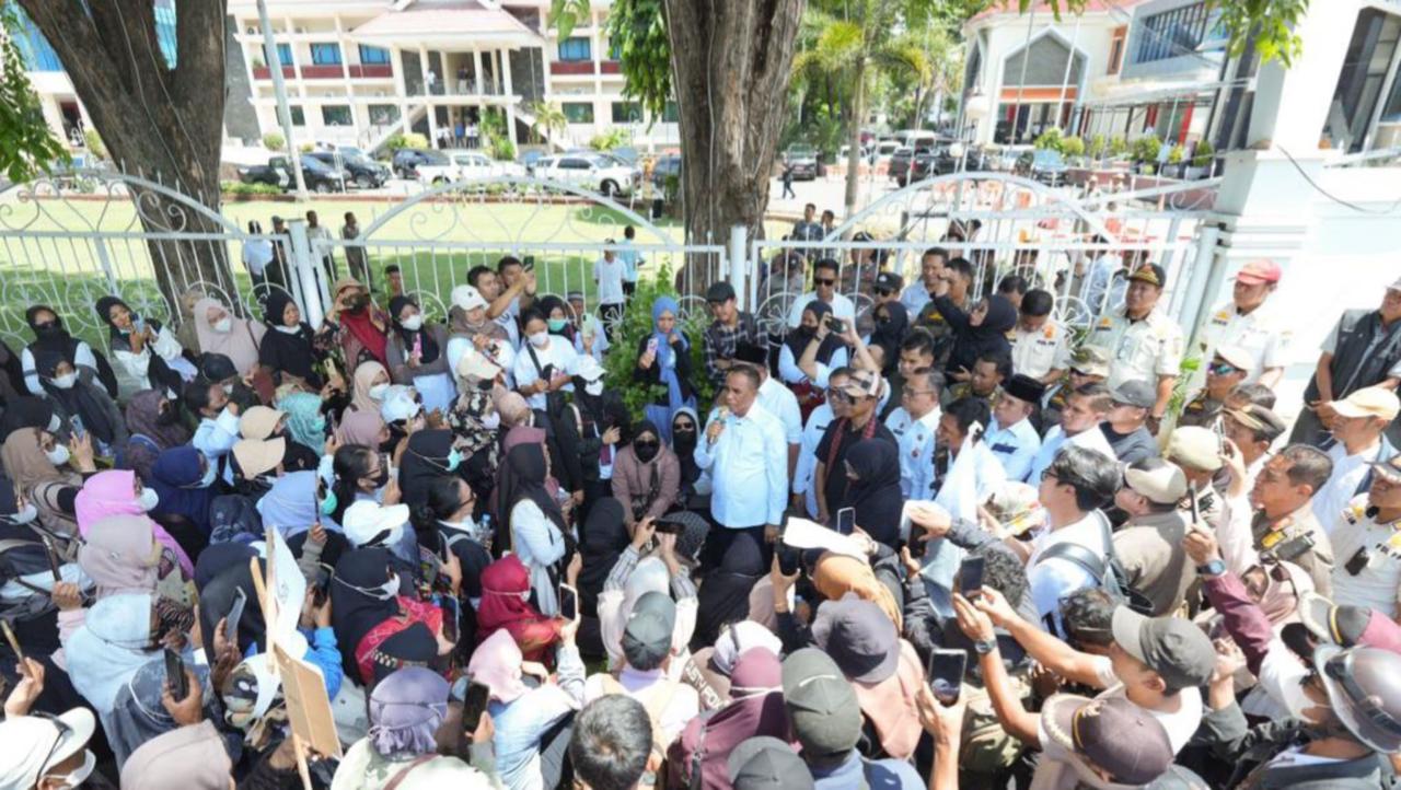 Ribuan Tenaga Honorer Sulteng Menunggu Ketidakpastian, Outsourcing Hanya Kata Bukan Fakta