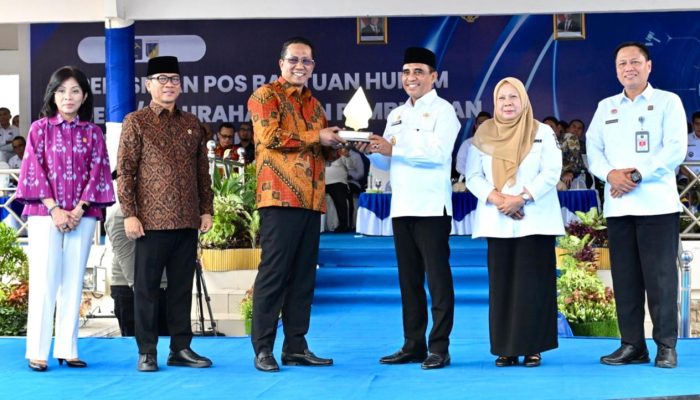 2.017 Desa dan Kelurahan di Sulteng Miliki Posbankum, Anwar Hafid Sebut Wujud Kehadiran Negara untuk Masyarakat