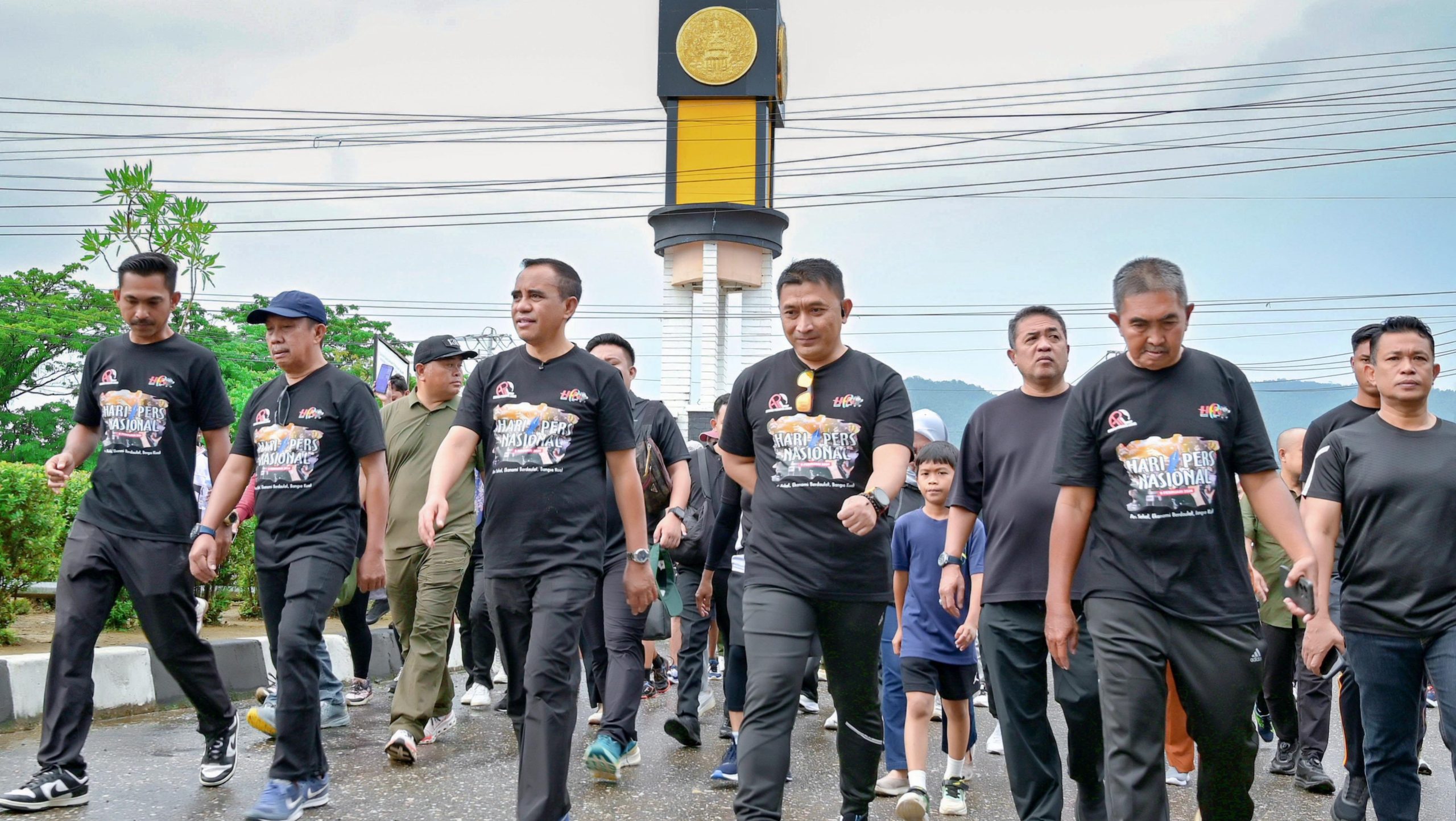 Peringati HPN 2026 di Morowali, Gubernur Sulteng Anwar Hafid Jalan Sehat Bersama Aliansi Pewarta Labua