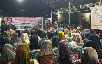 Rustia Tompo Berikan Bantuan Pribadi untuk Puluhan UMKM di Kelurahan Panau