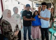 Gubernur Sulteng Anwar Hafid Salurkan Bantuan Sembako untuk Warga Vatutela