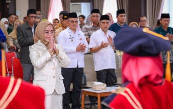 Sekprov Sulteng Novalina Raih Gelar Doktor dengan Predikat Cumlaude di Universitas Tadulako