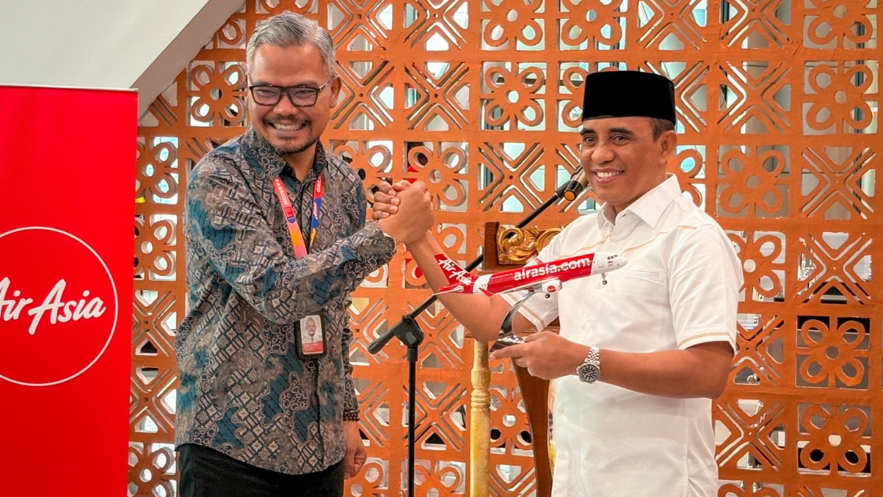 AirAsia Resmi Terbang ke Palu, Gubernur Sulteng Sebut Penguatan Konektivitas Udara