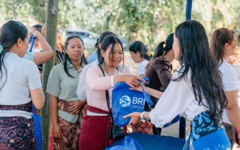 Peringati Hari Raya Nyepi 2026, BRI Peduli Salurkan CSR 2.000 Paket Sembako di Desa Angseri dan Sarimekar