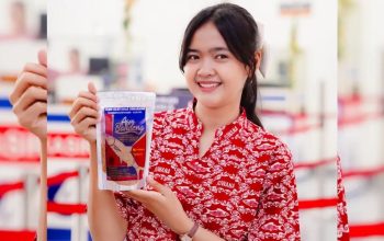 Bandeng Juwana Elrina Jadi Primadona Oleh-Oleh Pemudik di Semarang