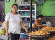 Dari Cuti Melahirkan ke Usaha Tahu: Kisah Nia Anggraini Naik Kelas Bersama PNM Mekaar