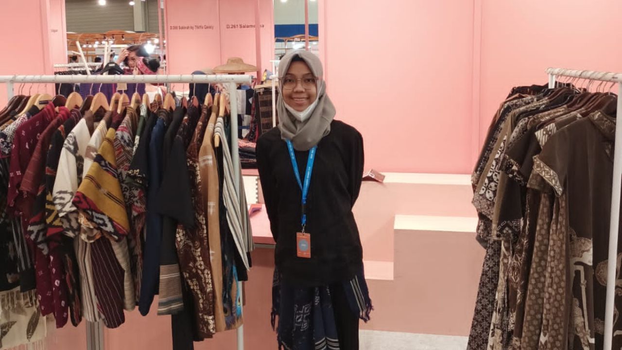 Kisah Perempuan Difabel Asal Semarang Kembangkan Usaha Fashion Berdaya Saing Bersama LinkUMKM BRI