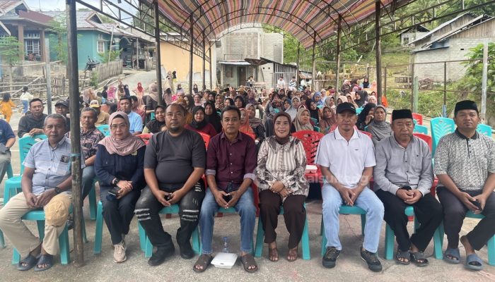 Kundapil Anggota DPRD Palu Ulfa di Pantoloan Boya, Jaringan Internet Jadi Kebutuhan Mendesak