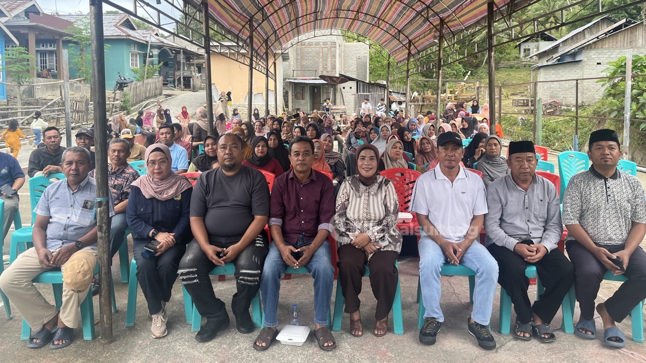 Kundapil Anggota DPRD Palu Ulfa di Pantoloan Boya, Jaringan Internet Jadi Kebutuhan Mendesak