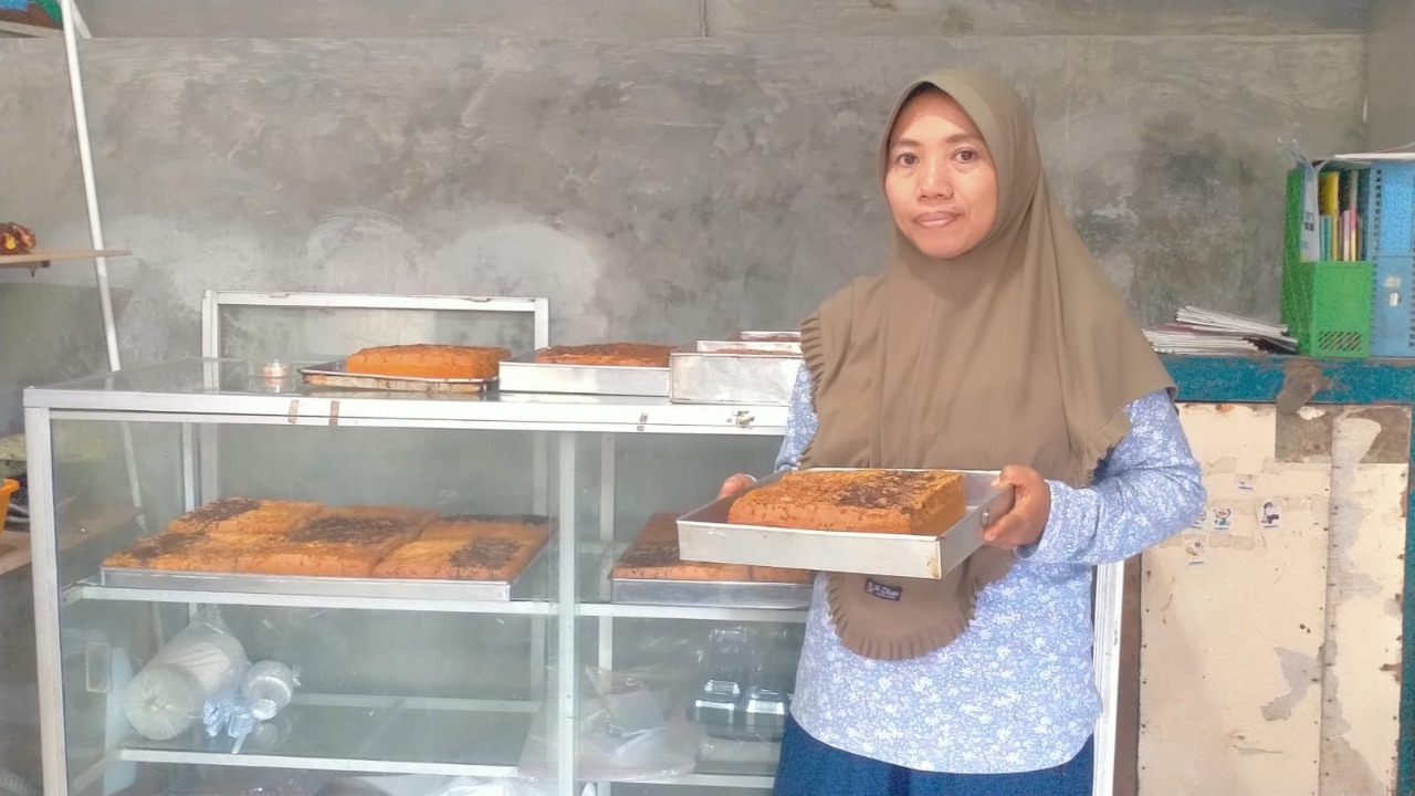 Dari Dapur Sederhana, Usaha Kue Tantiningsih Tumbuh Berkat Dukungan BRI Group