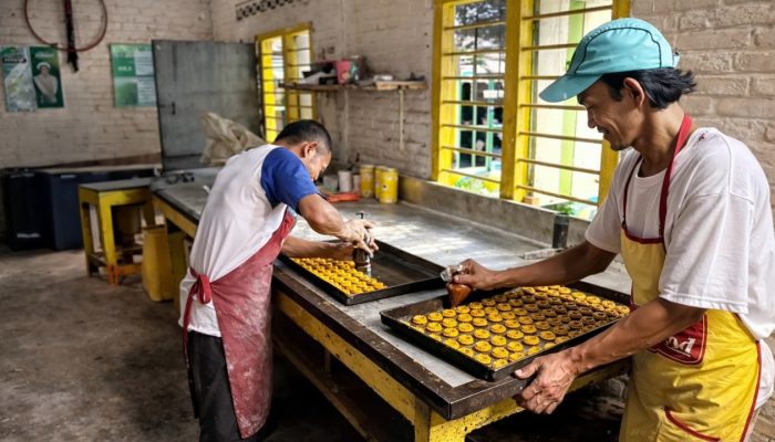 Ketekunan Yulianti Yusup Kembangkan Usaha Kue, BRI Perkuat Pembiayaan dan Pendampingan