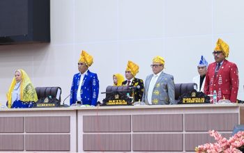 Anwar Hafid dan Reny Lamadjido Hadiri Rapat Paripurna HUT ke-62 Sulawesi Tengah