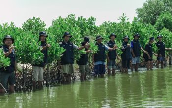 Peringati Hari Bumi, BRI Perkuat Komitmen Jaga Ekosistem Pesisir Lewat Penanaman Mangrove di Muara Gembong Bekasi