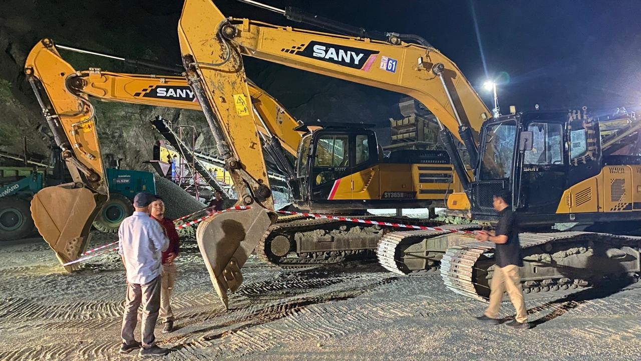 Puluhan Alat Berat Disita Kejati Sulteng Dugaan Korupsi MBLB di Donggala, Kantor Bapenda Ikut Digeledah