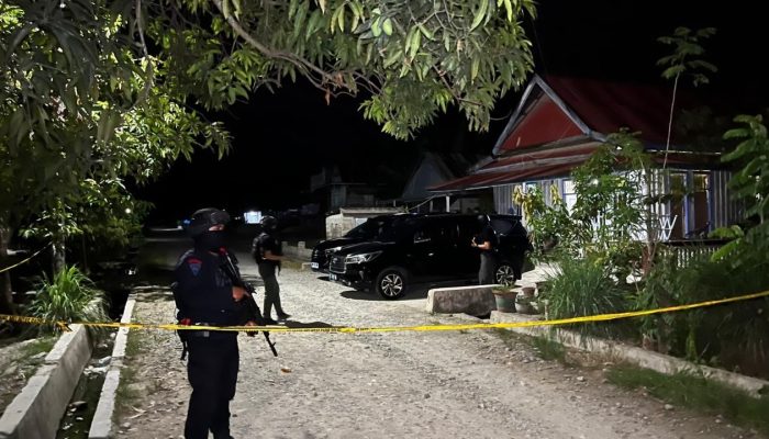 Delapan Orang Terduga Teroris Ditangkap Densus 88 di Parimo dan Poso
